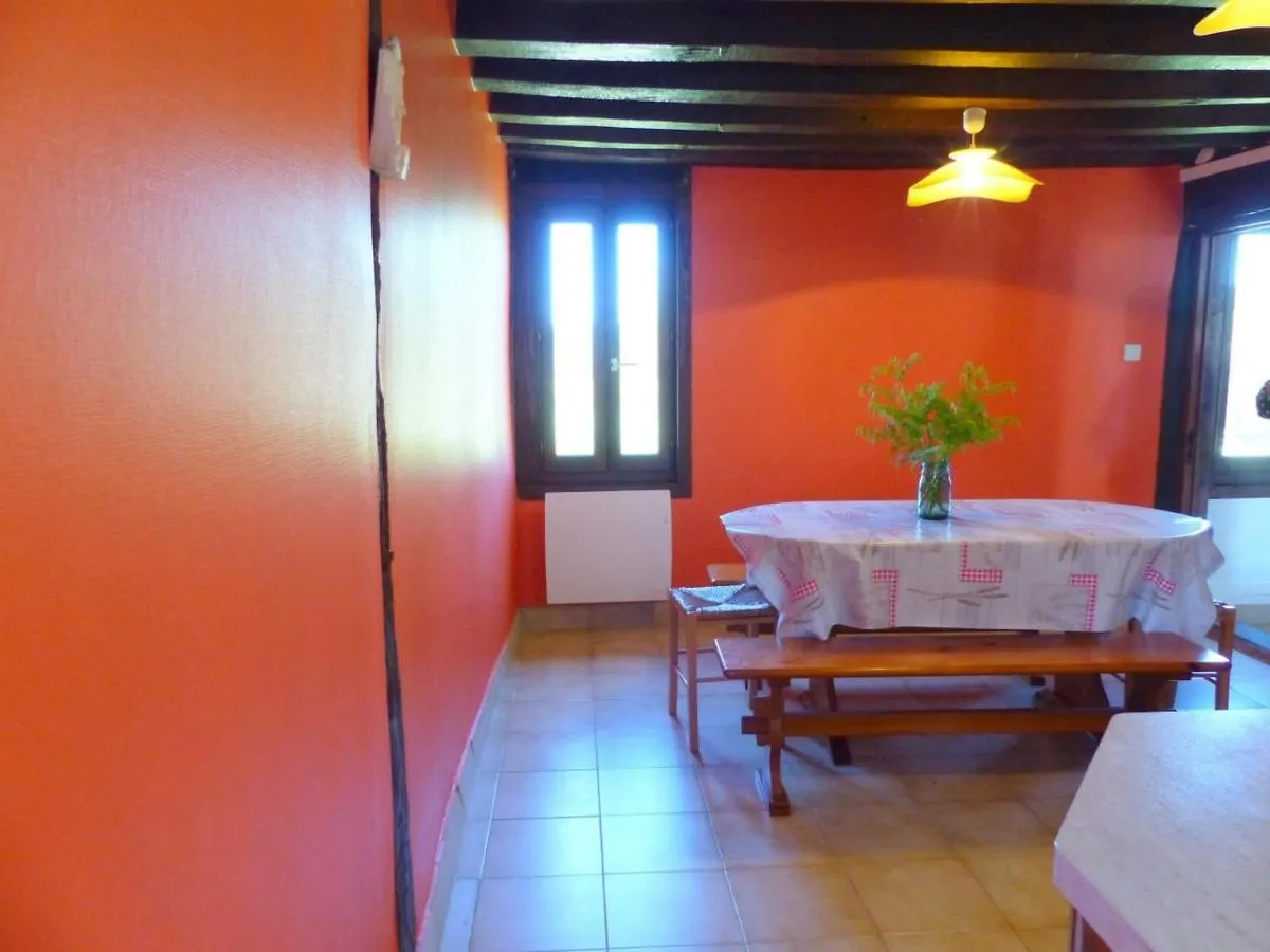 Maison Solognote Avec Piscine Chauffee, Jardin Et Equipements Complets Pres Du Pal. - Fr-1-489-12 Diou  Diou (Allier)